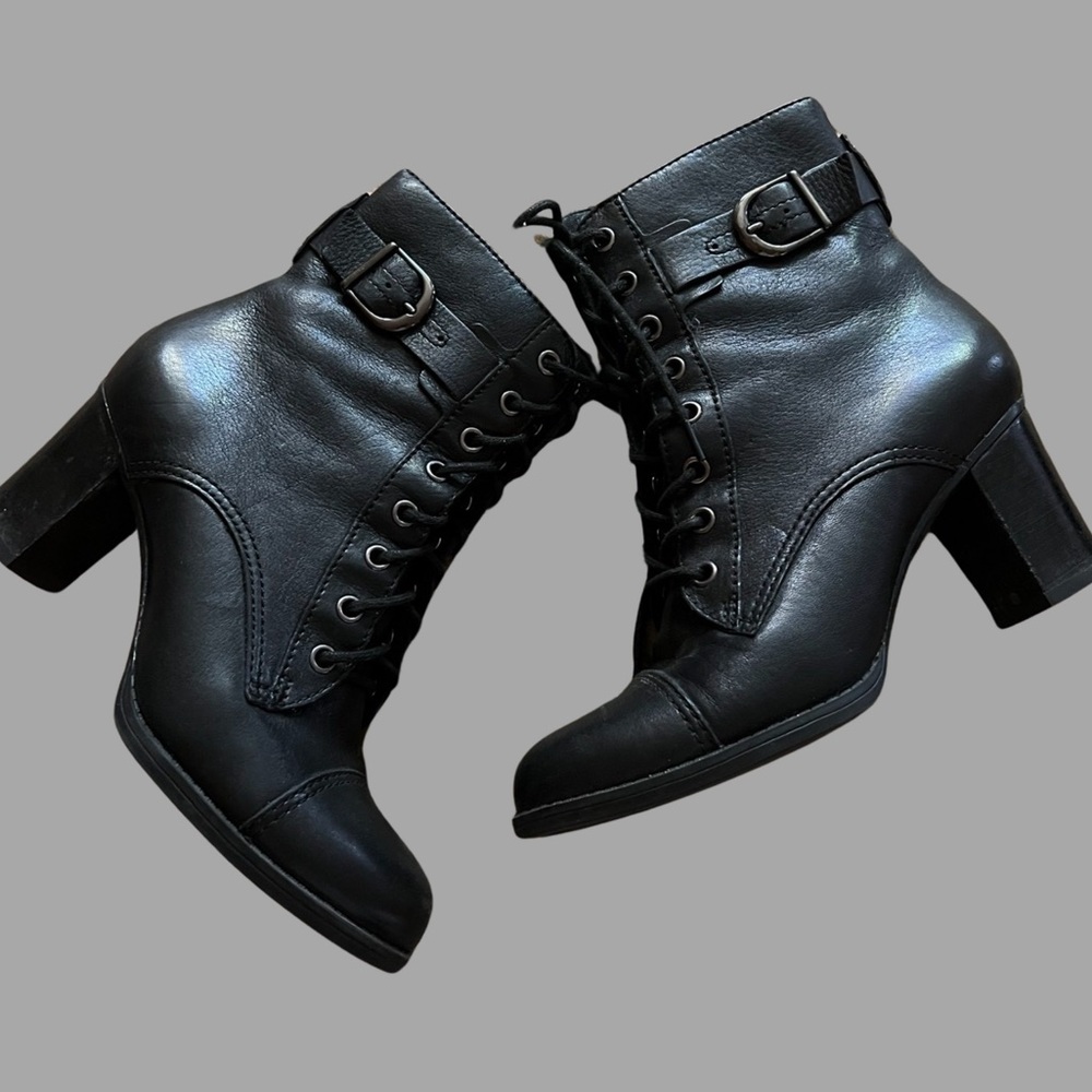 Clark Lace-up Boot